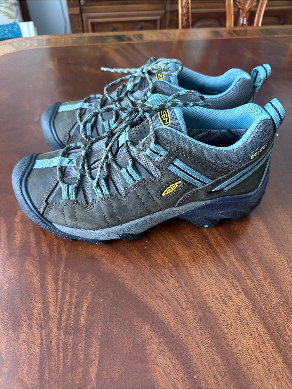 KEEN Women's Targhee II hiking shoes size 8.5 olive/blue - Picture 3 of 8